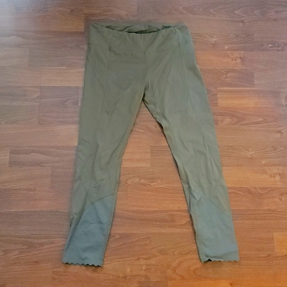 Low rise scalloped bottom leggings - Picture 1 of 3